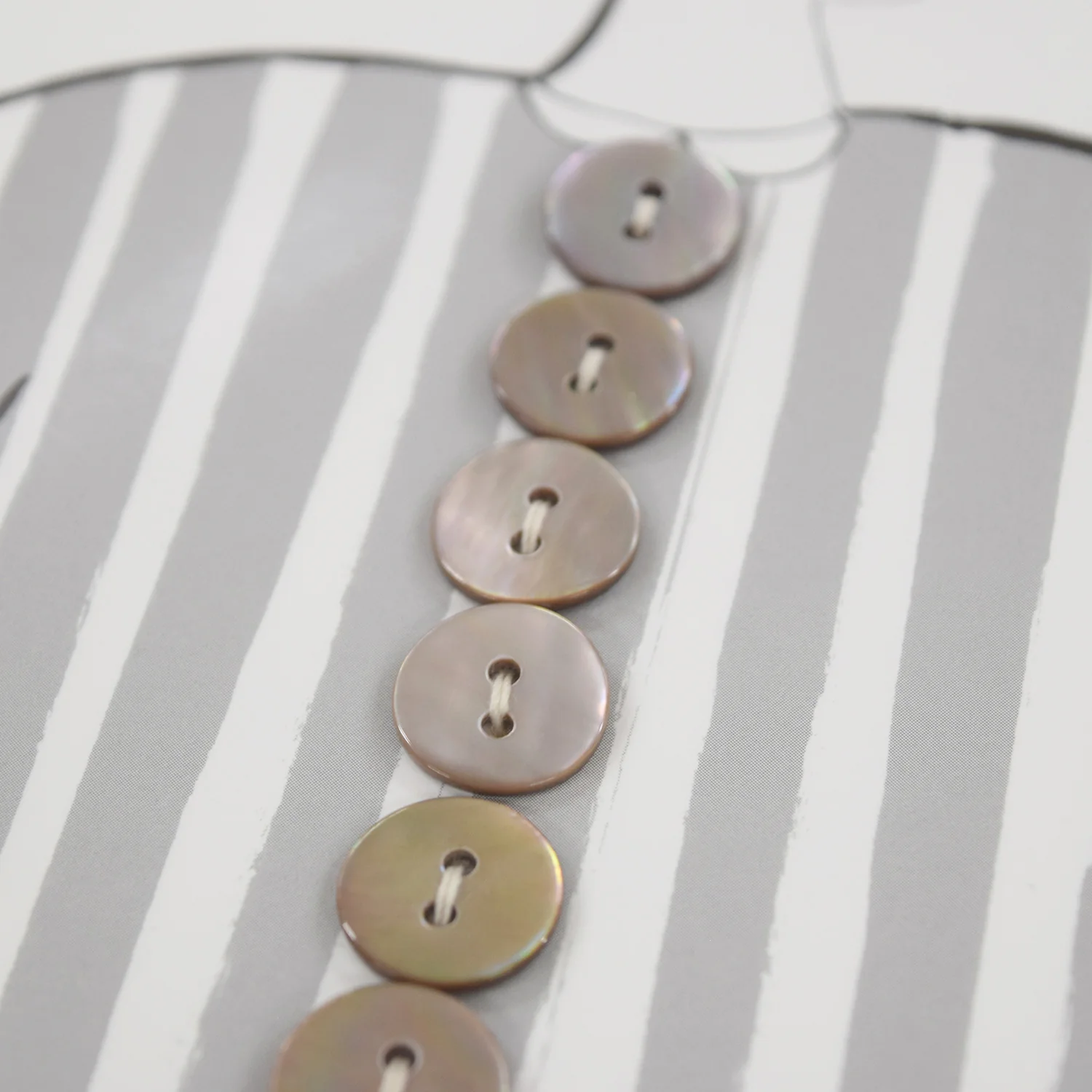 4nov Shell Buttons [Flat Round Brown-lip Shell / 13mm] LPS-076 - Image 5
