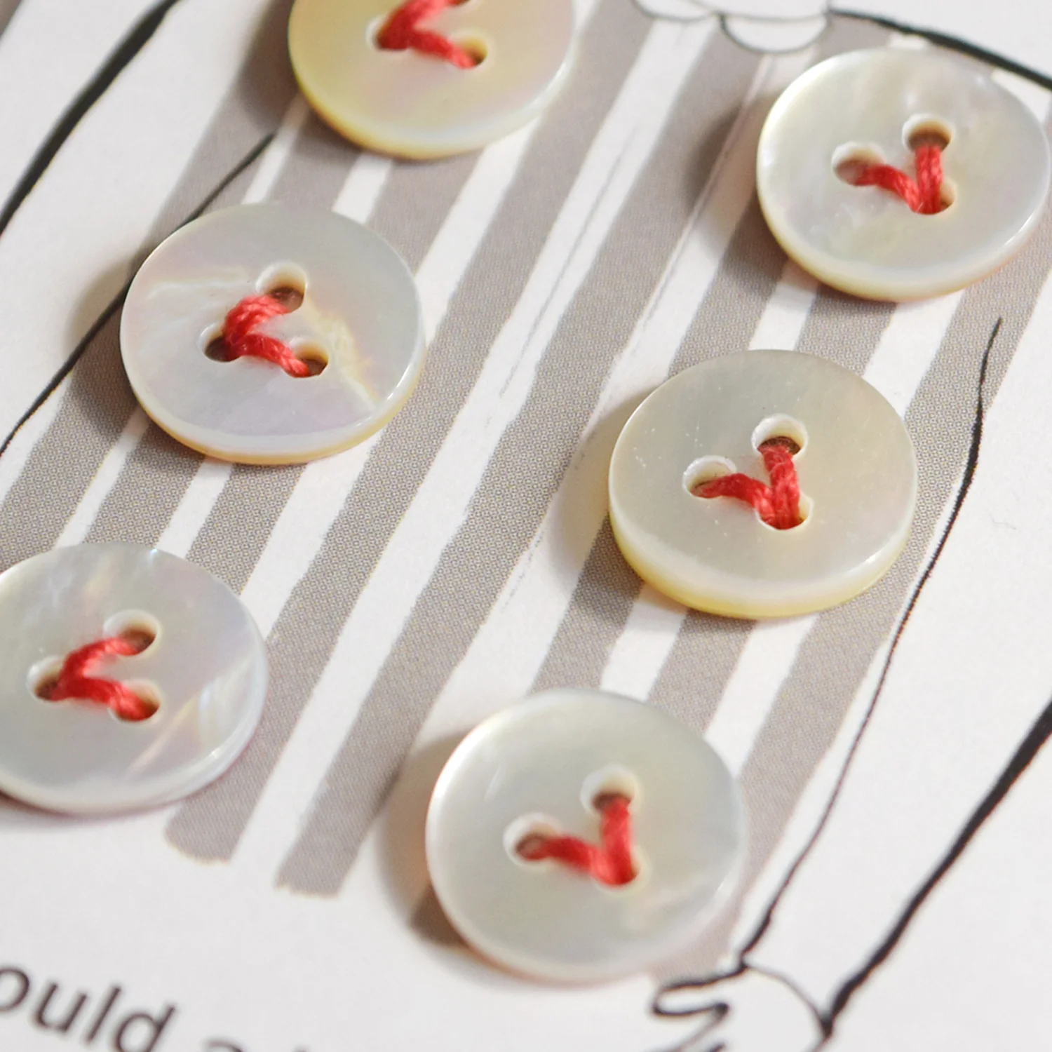 4nov Shell Buttons [Round Pearl Oyester / 11.5mm] LPS-069 - Image 4