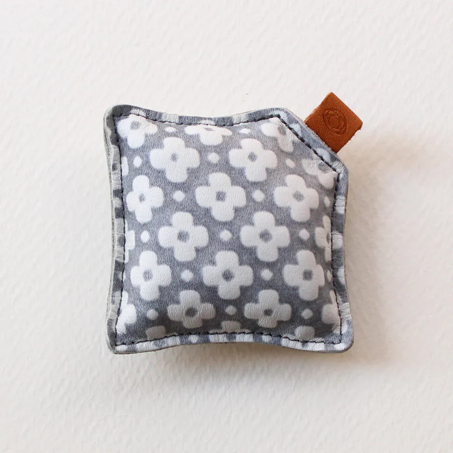 Cohana Leather Covered Paperweight - Image 11