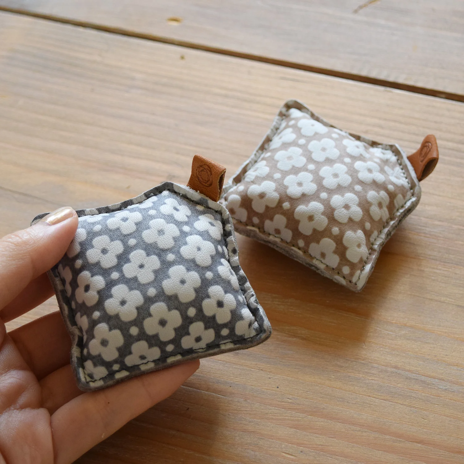 Cohana Leather Covered Paperweight - Image 7