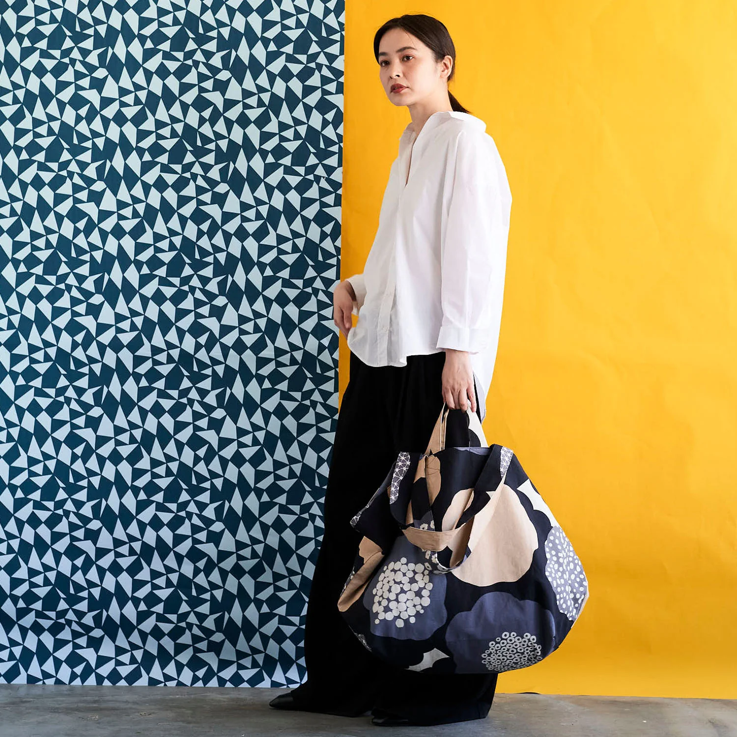echino Cloud Flower Cotton Linen Canvas - White x Black EKX-98120-20 - Image 7