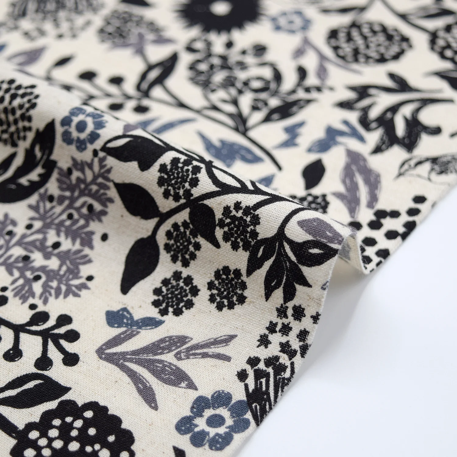 echino Murmur Cotton Linen Sheeting - White x Black EKX-98130-31 - Image 3