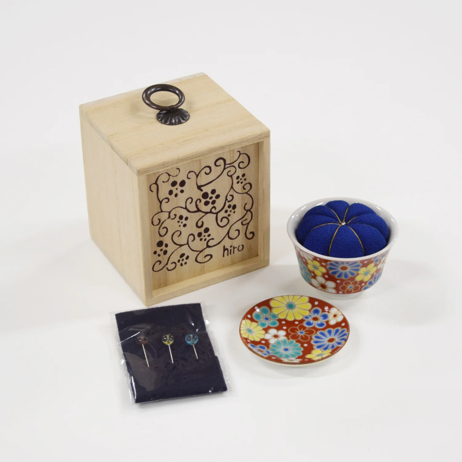 Hiro Kutani Pincushion Set - Image 11