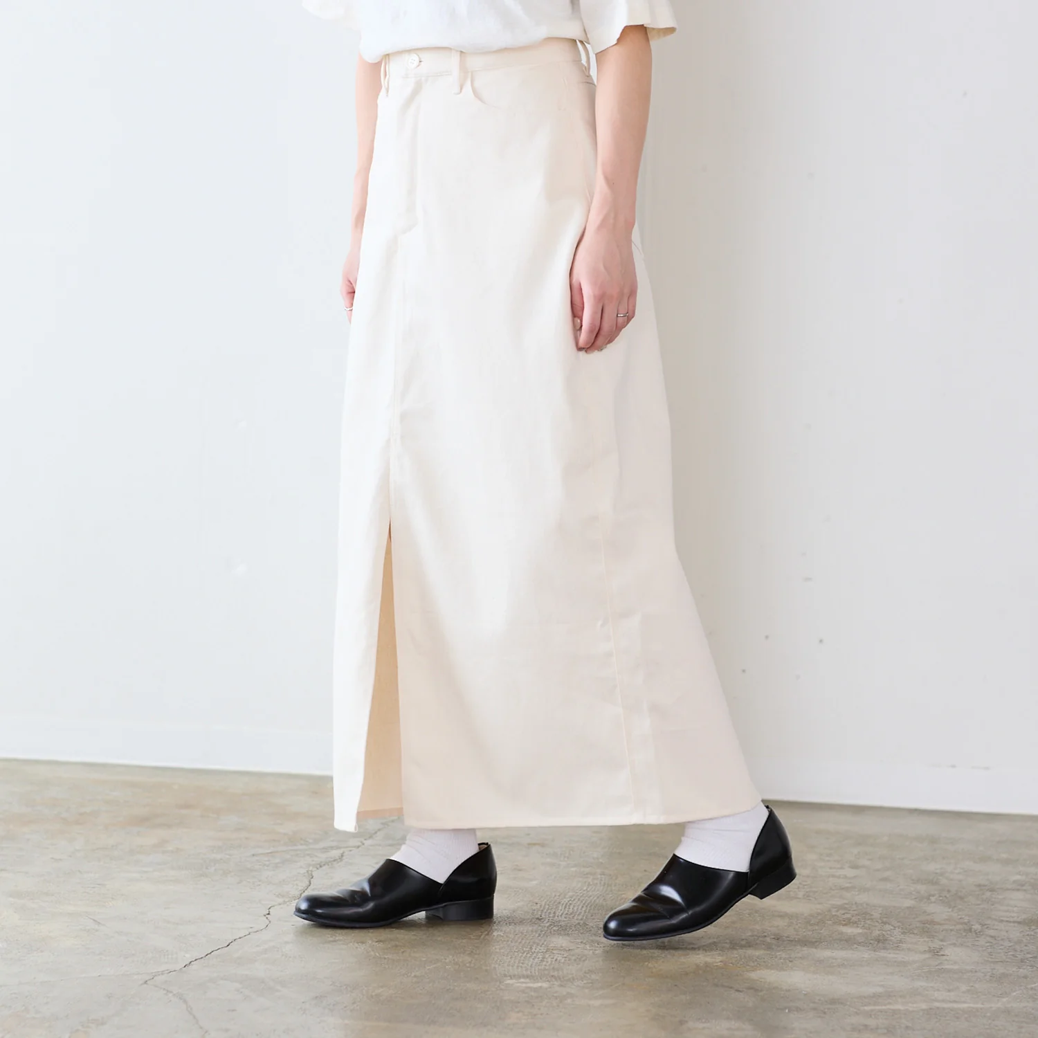 Japanese Denim 100% Cotton 10oz - Off White - Image 4