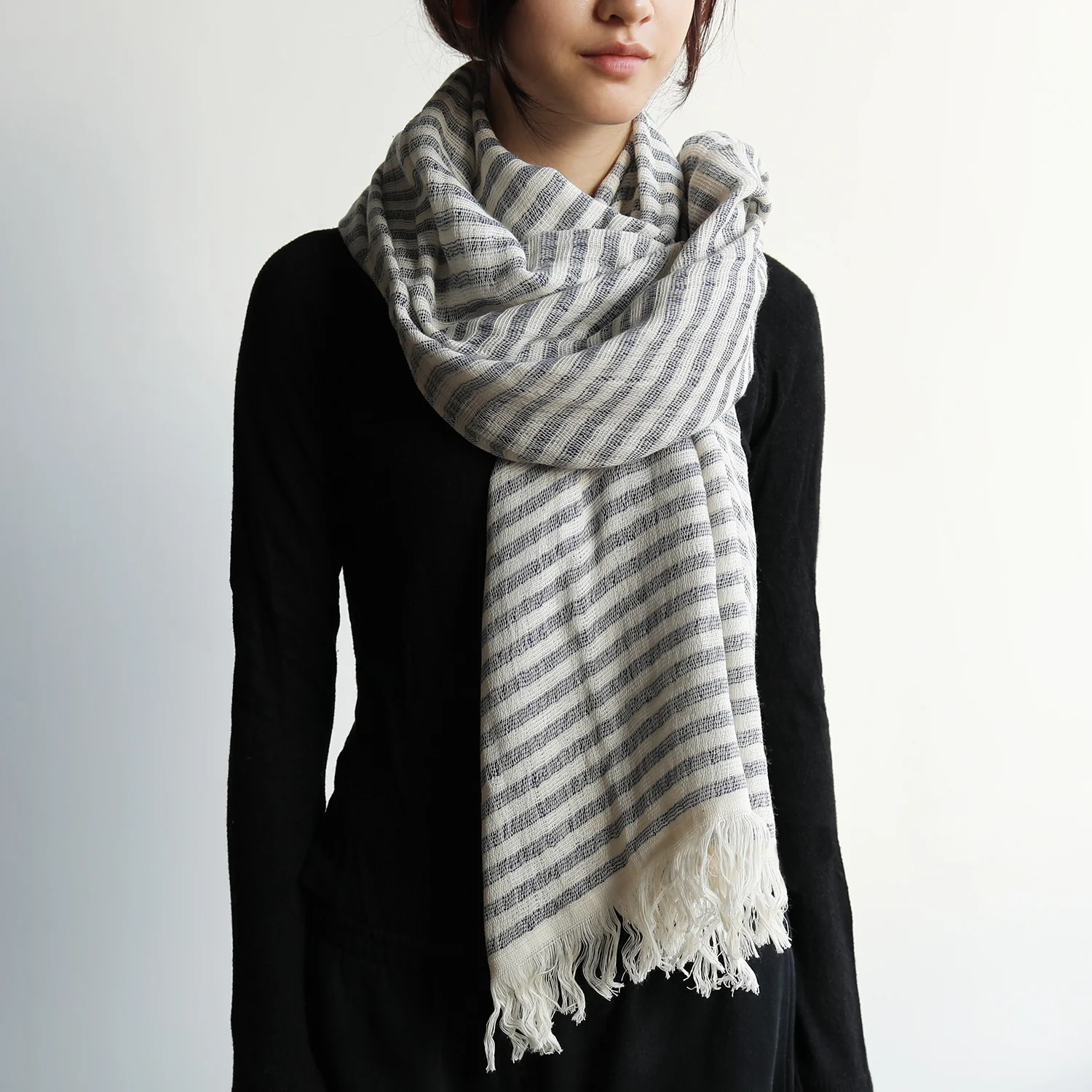 [Kokka Lifestyle] Bookhou Imabari Shawl - Image 2