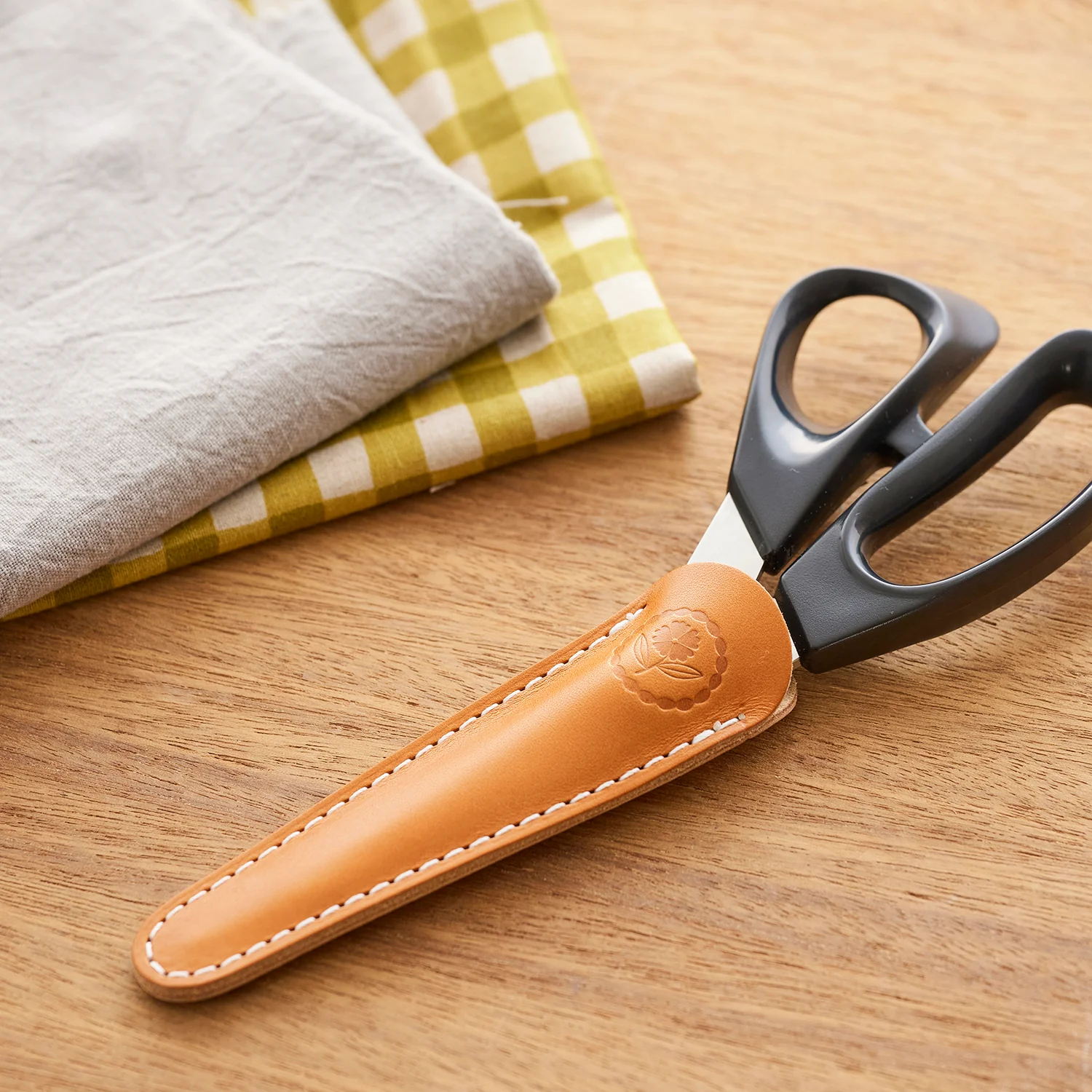 Bookhou Fabric Scissors with Leather Case
