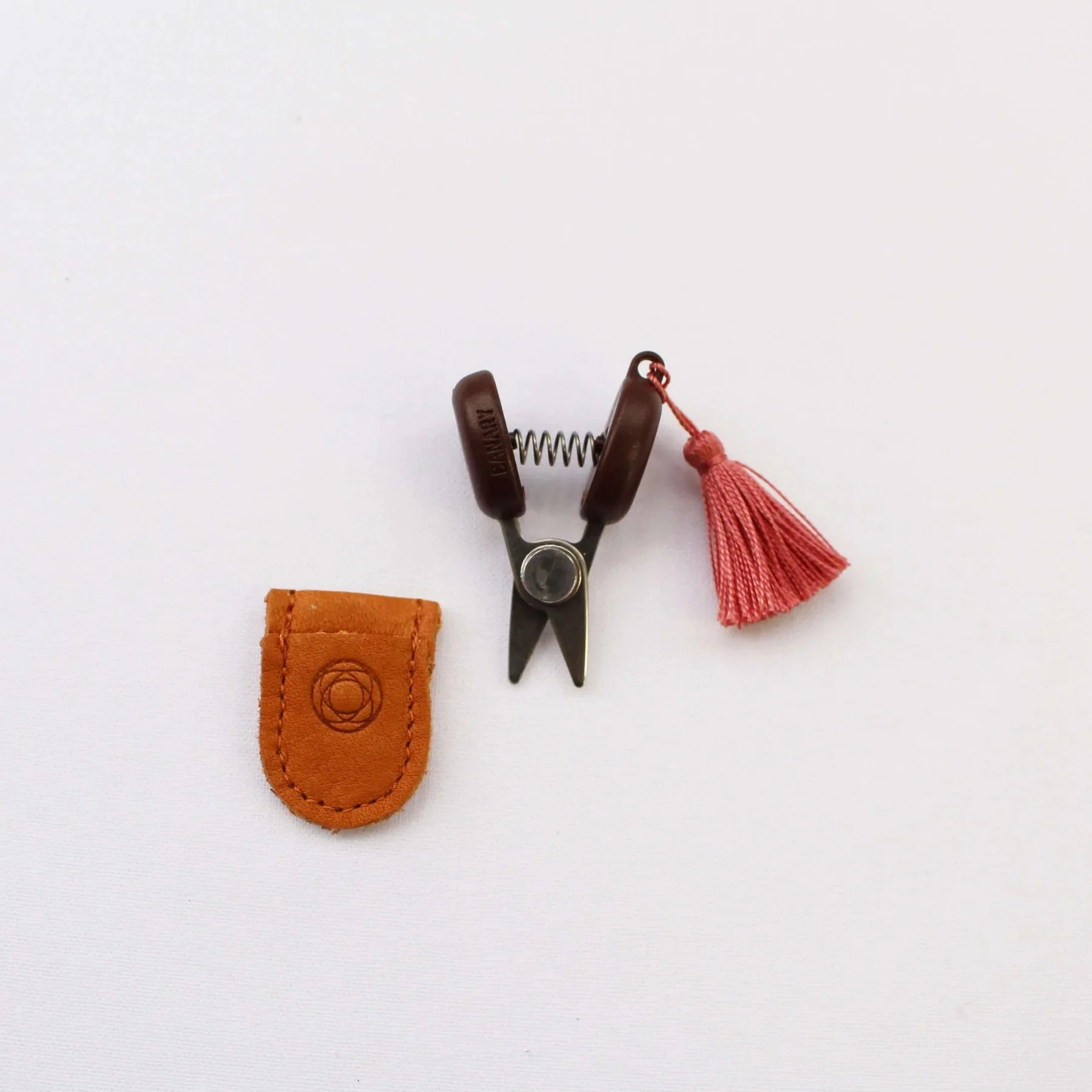 Cohana Mini Snip Scissors - Image 11