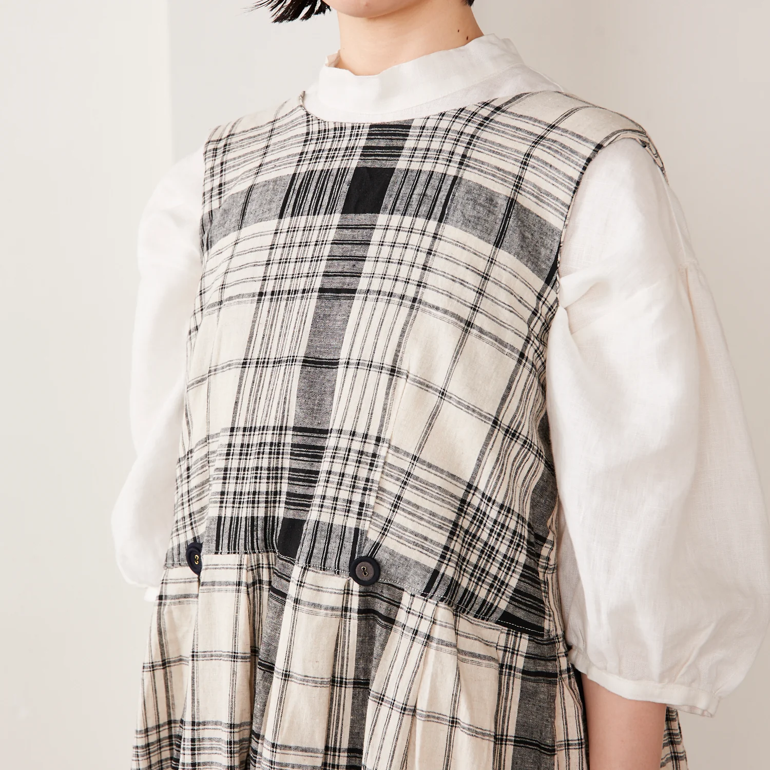 Yarn Dyed Linen Cotton Blend Banshu-ori Check Fabric - Off White x Black - Image 5